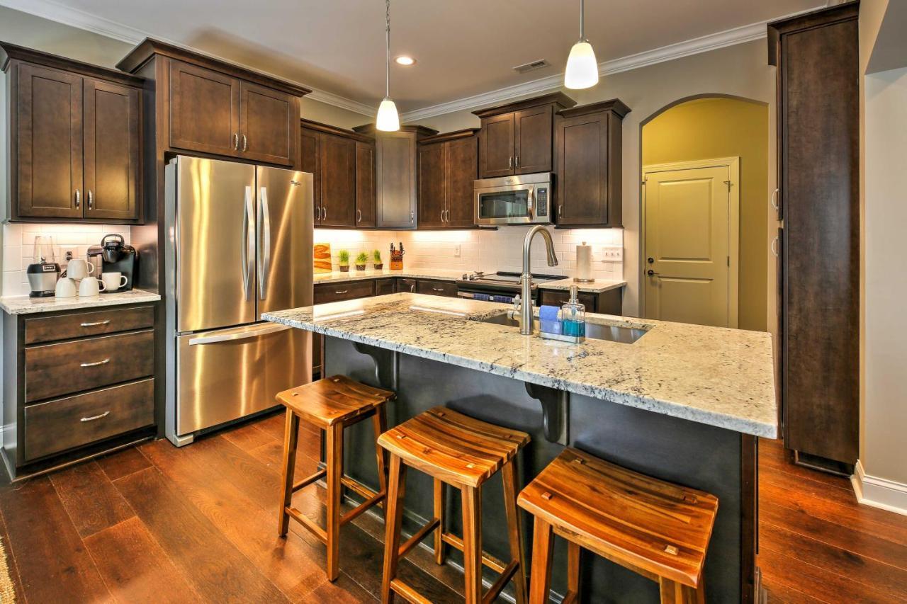 Downtown Townhome Walk To Dine And Shop On Broad St سوثيرن باينس المظهر الخارجي الصورة